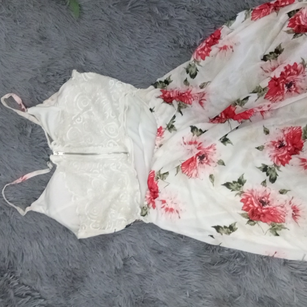 Spring dress small - Picture 2 of 2